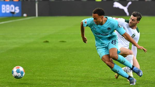 War unter der Woche bei der U21 der beste Spieler - und auch am Samstagnachmittag zum wiederholten Male der einzige Fürther mit Bundesligaformat. Dürfte mit diesen Leistungen nicht mehr lange zu halten sein.