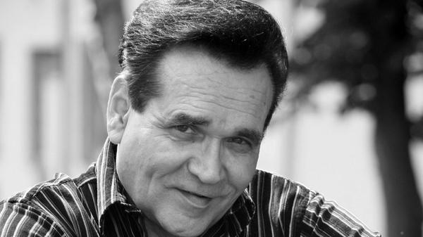 Der deutsche Rock'n'Roll-Musiker Ted Herold ist am Abend des 20. Novembers bei einem Wohnungsbrand in Dortmund ums Leben gekommen. Das bestätigte am Sonntag ein Sprecher der Staatsanwaltschaft Dortmund. Herold wurde 79 Jahre alt.