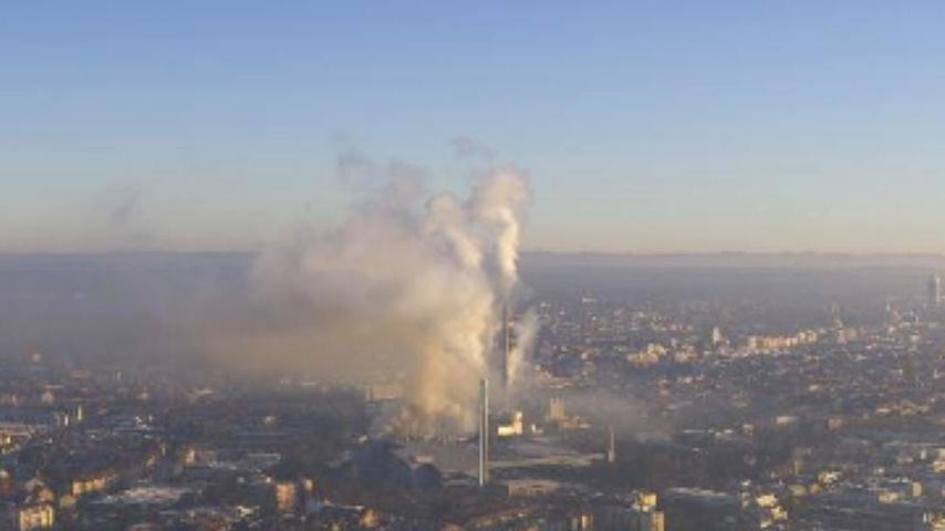 Rauch über Nürnberg: Müllbunker steht in Flammen