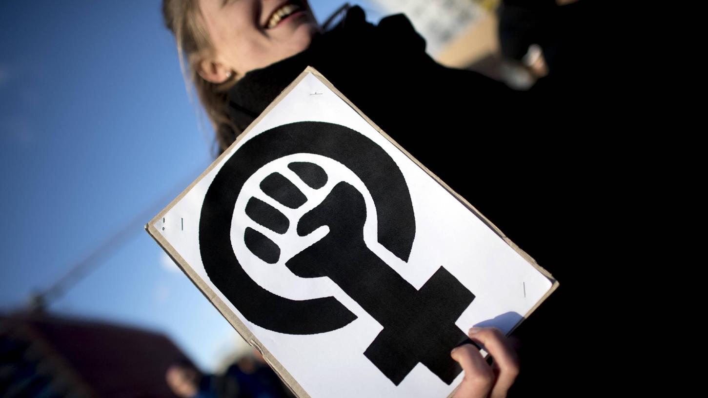 Bild vom Internationalen Frauentag in Berlin. Auch der 25. November ist ein Aktionstag - dann steht vor allem die Gewalt an Frauen im Fokus.