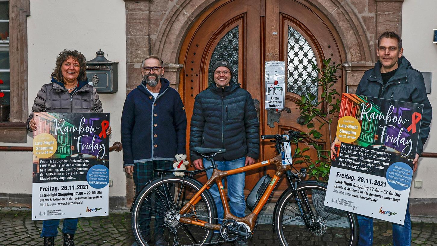 Erst vor wenigen Tagen hatte die Förder- und Werbegemeinschaft Herzogenaurach ihren "Rainbow Friday" angekündigt, nun hat sie ihn wegen Corona abgesagt.