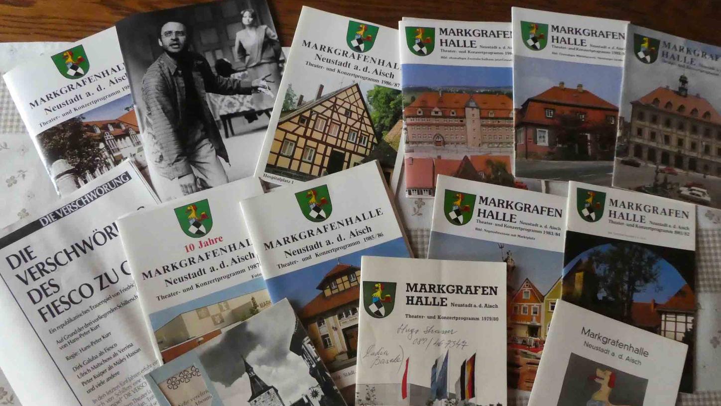 Ein buntes Kaleidoskop der Unterhaltung bot der „Tempel der Kunst“ mit den Gastspielen namhafter Bühnen und Künstler. Ein buntes Kaleidoskop der Unterhaltung bot der „Tempel der Kunst“ mit den Gastspielen namhafter Bühnen und Künstler.