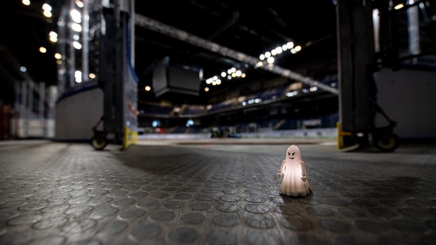 Gespenstische Leere: Großveranstaltungen wie in der Arena Nürnberg sind ökonomisch unmöglich durchzuführen, wenn nur 25 Prozent der Publikumsplätze gefüllt werden dürfen.
Gespenstische Leere: Großveranstaltungen wie in der Arena Nürnberg sind ökonomisch unmöglich durchzuführen, wenn nur 25 Prozent der Publikumsplätze gefüllt werden dürfen.