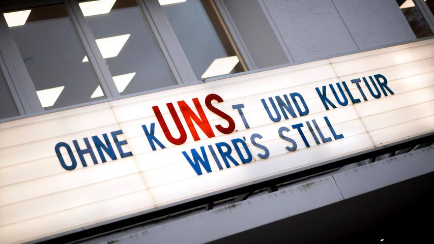 Kommt jetzt wieder die Zeit der Appelle und Durchhalteparolen?
Kommt jetzt wieder die Zeit der Appelle und Durchhalteparolen?