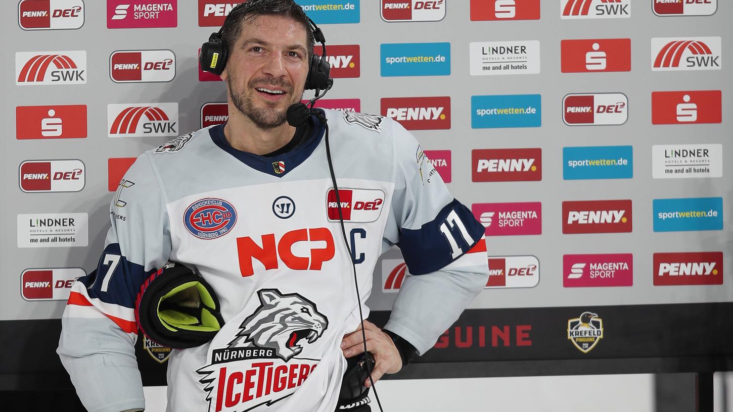 "Ich bin froh, dass es jetzt geschafft ist, jetzt können wir uns wieder auf andere Themen konzentrieren." Sorry, Patrick Reimer, das können wir erst einmal nicht. "Ich bin froh, dass es jetzt geschafft ist, jetzt können wir uns wieder auf andere Themen konzentrieren." Sorry, Patrick Reimer, das können wir erst einmal nicht.