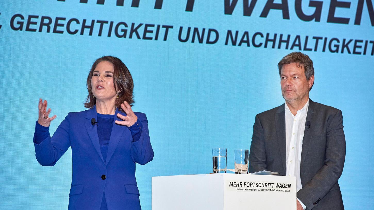 Die FDP hat vorgelegt, nun wollen die Grünen ihre Regierungsmannschaft präsentieren.
