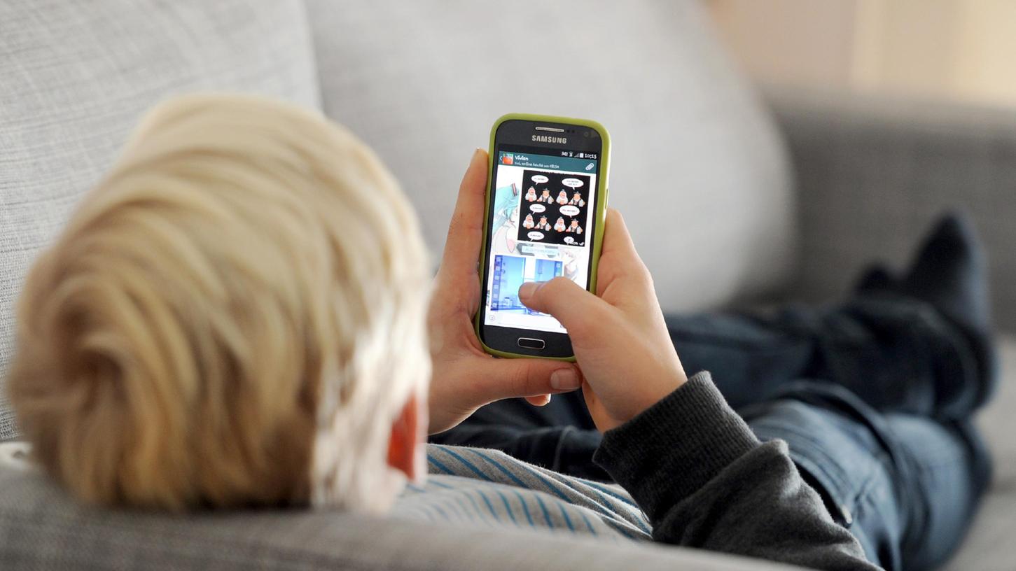Ob Fernsehen, Streaming-Portale, Internet oder Social Media: Die weitaus meisten Eltern gaben an, einen großen Überblick und Kontrolle über die genutzten Medieninhalte ihres Nachwuchses zu haben
Ob Fernsehen, Streaming-Portale, Internet oder Social Media: Die weitaus meisten Eltern gaben an, einen großen Überblick und Kontrolle über die genutzten Medieninhalte ihres Nachwuchses zu haben