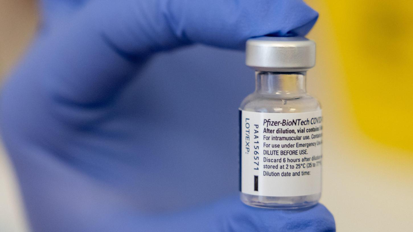 Die europäische Arzneimittelbehörde EMA hat grünes Licht gegeben für die Zulassung des Corona-Impfstoffes der Hersteller Pfizer/Biontech für Kinder ab fünf Jahren in Europa.
Die europäische Arzneimittelbehörde EMA hat grünes Licht gegeben für die Zulassung des Corona-Impfstoffes der Hersteller Pfizer/Biontech für Kinder ab fünf Jahren in Europa.