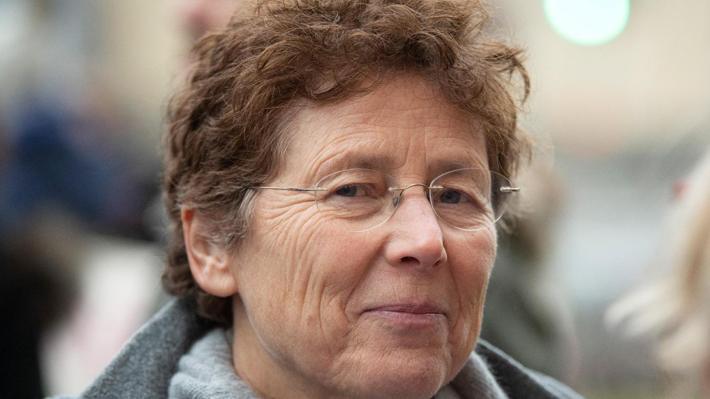 Für die Frauenärztin Kristina Hänel gibt es einen Grund zur Freude.
Für die Frauenärztin Kristina Hänel gibt es einen Grund zur Freude.