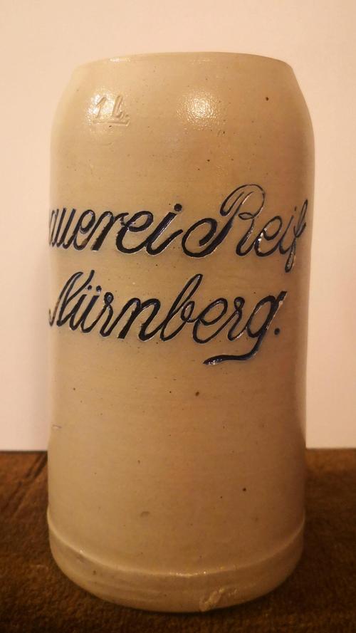 Krug der Nürnberger Brauerei Reif aus der Sammlung Walter Geißler.