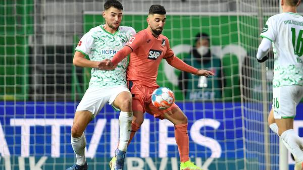 Kehrte nach überstandener Corona-Infektion zurück in die Startelf. Gab der Fürther Defensive aber keinerlei Halt. Braucht ganz offensichtlich einen erfahrenen Mann wie Nick Viergever neben sich, um zum Bundesliga-Verteidiger reifen zu können.
