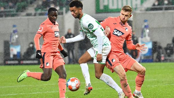 Musste zuletzt trotz guter Leistungen auf die Bank, verdiente sich durch viel Trainingsfleiß aber seinen Platz in der Startelf. War im Mittelfeld sehr präsent, gewann vor zwei Toren des Kleeblatts den Ball und schloss beim 2:2 sehr stark ab. Beste Saisonleistung - und bester Fürther auf dem Platz.
