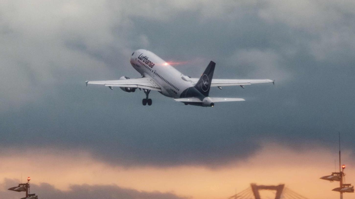Mit einem Lufthansa-Flug kamen die Infizierten nach München.
Mit einem Lufthansa-Flug kamen die Infizierten nach München.