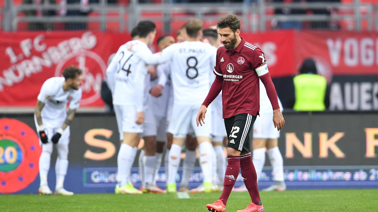 Die einen freuen sich, Enrico Valentini nicht: Der FC St. Pauli gewinnt in Nürnberg.