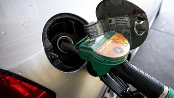 CO2-Bepreisung steigt: Drohen jetzt horrende Benzinpreise? Das sagen Experten
