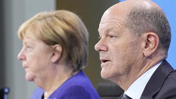 Karlsruhe und Bund-Länder-Runde beschäftigt mit Corona_urn-newsml-dpa-com-20090101-211130-99-194032_large_4_3.jpg