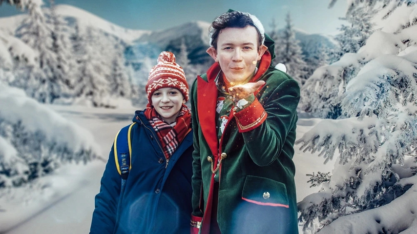 In der Produktion "David und die Weihnachtselfen" freundet sich ein überarbeiteter Elf mit einem Jungen an, dessen Eltern nach dem Umzug in eine neue Stadt kaum mehr Zeit für ihn haben. Der Familienfilm aus Polen startet am 6. Dezember bei Netflix und ist für Klein und Groß geeignet. 