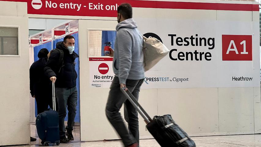 Die neue Coronavirus-Variante Omikron ist in weiteren europäischen Ländern aufgetaucht und wurde bei mindestens neun Personen in Großbritannien nachgewiesen - täglich werden es exponentiell mehr. Die neue Coronavirus-Variante Omikron ist in weiteren europäischen Ländern aufgetaucht und wurde bei mindestens neun Personen in Großbritannien nachgewiesen - täglich werden es exponentiell mehr.