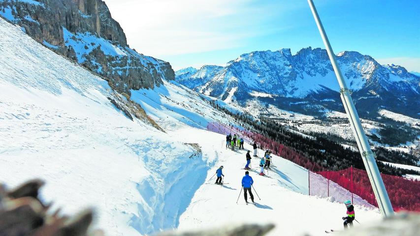 So muss das sein: Tolles Wetter, Schnee und Panorama - hier im Südtiroler Eggental. Können wir uns das bald noch leisten? Die Skigebiete sagen: Ja.
