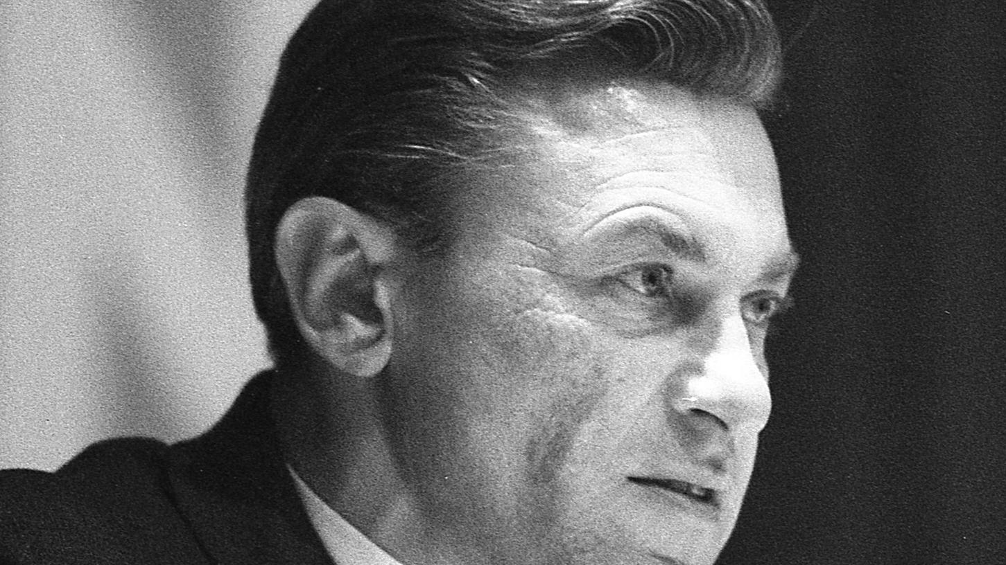 4. Dezember 1971: Überwältigende Mehrheit für Hans Ehrt 4. Dezember 1971: Überwältigende Mehrheit für Hans Ehrt