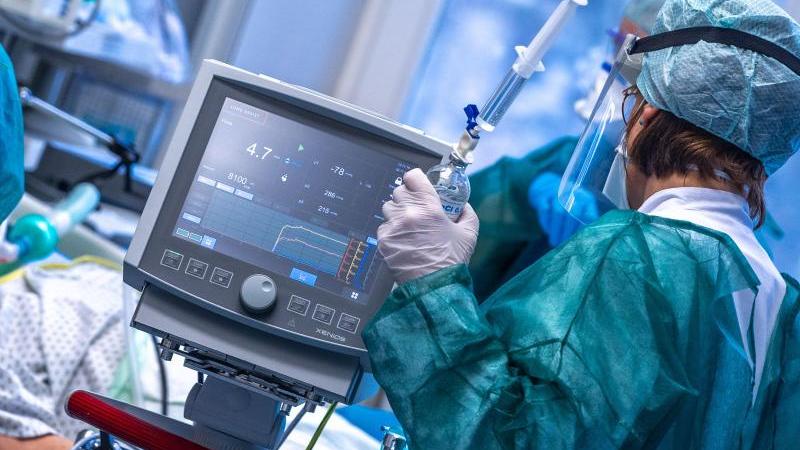 Die Belastung auf den Intensivstationen Bayerns ist immens. Die Belastung auf den Intensivstationen Bayerns ist immens.