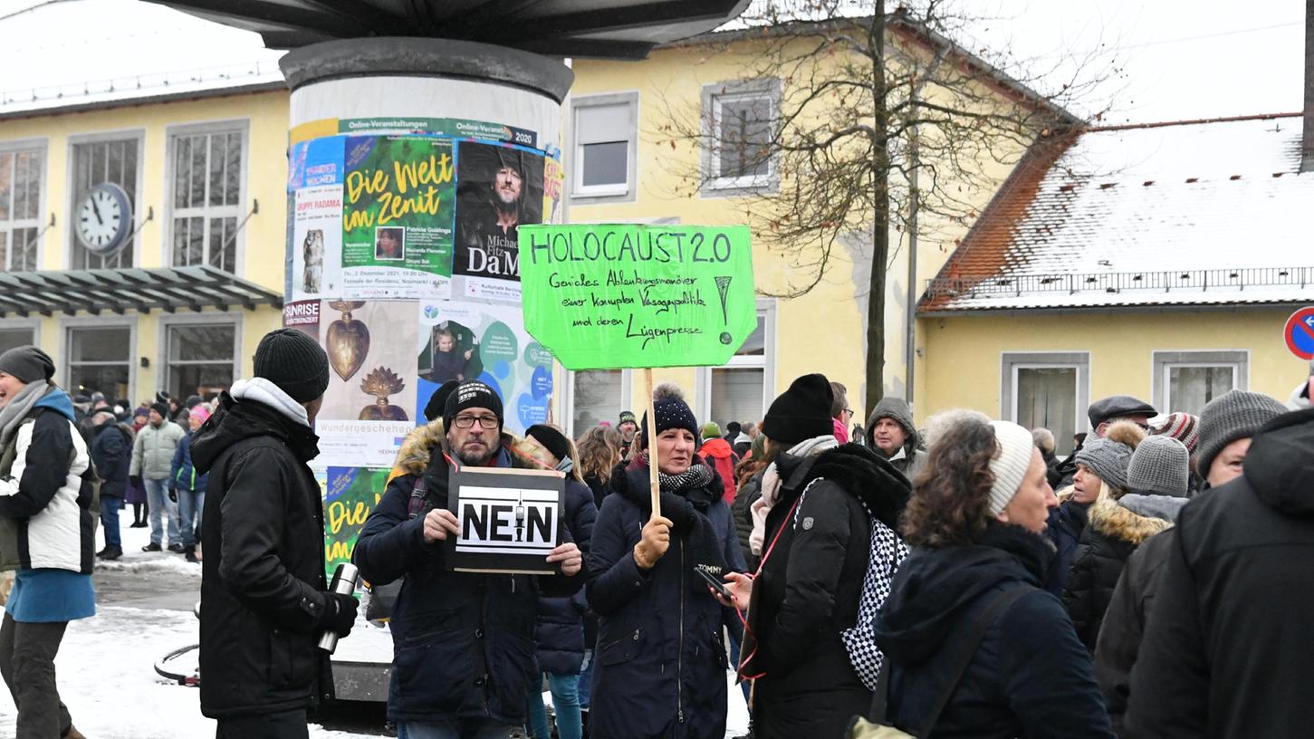 Verharmlosung des Holocaust bei der Impfgegner-Demo: das prangern die Neumarkter Grünen an. 