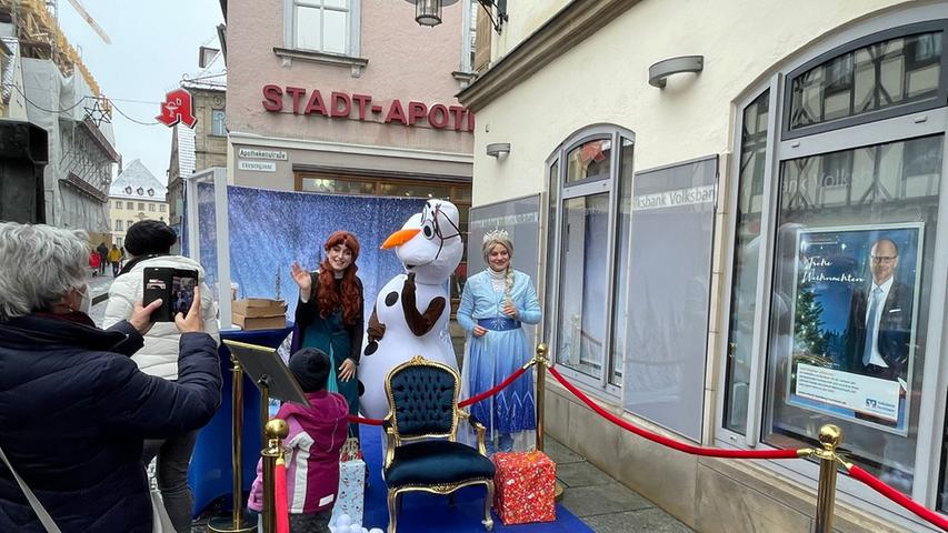 Disneys Eiskönigin verzaubert die Kinder in der Forchheimer Innenstadt