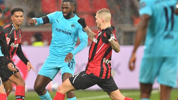 Durfte nach 128 Minuten in 13 Spielen gegen Leverkusen als Rechtsverteidiger starten. Machte seine Sache lange Zeit erstaunlich gut, war dann aber mal wieder nicht konzentriert genug und leitete mit einem individuellen Fehler das 1:4 kurz nach der Pause ein. Das Ende aller Fürther Hoffnungen.