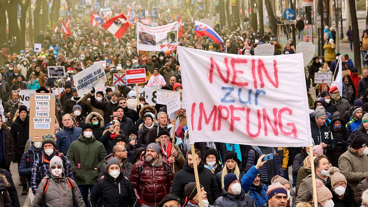 Am Samstag fanden in Wien großangelegte Demonstrationen gegen die Corona-Maßnahmen statt.
