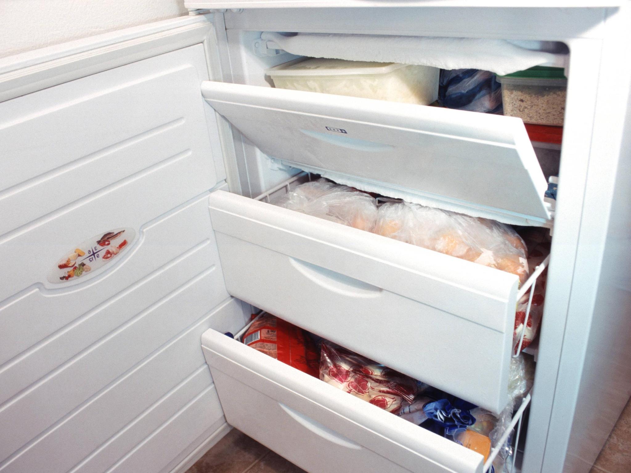 Kühlschrank abtauen und Eiskristallen vorbeugen