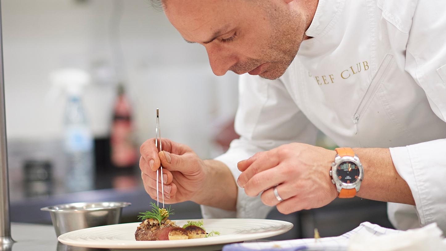 Mit viel Liebe zum Detail überzeugte Chefkoch Frank Heller seine Gäste im Konzept-Restaurant Ba Beef Club im Nürnberger Plaza Hotel beim Menü-Abend "Fleischeslust und Himmelsglück".