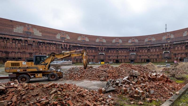 Möglicher Standort für das Opern-Interim: Der Innenhof der Kongresshalle.
Möglicher Standort für das Opern-Interim: Der Innenhof der Kongresshalle.