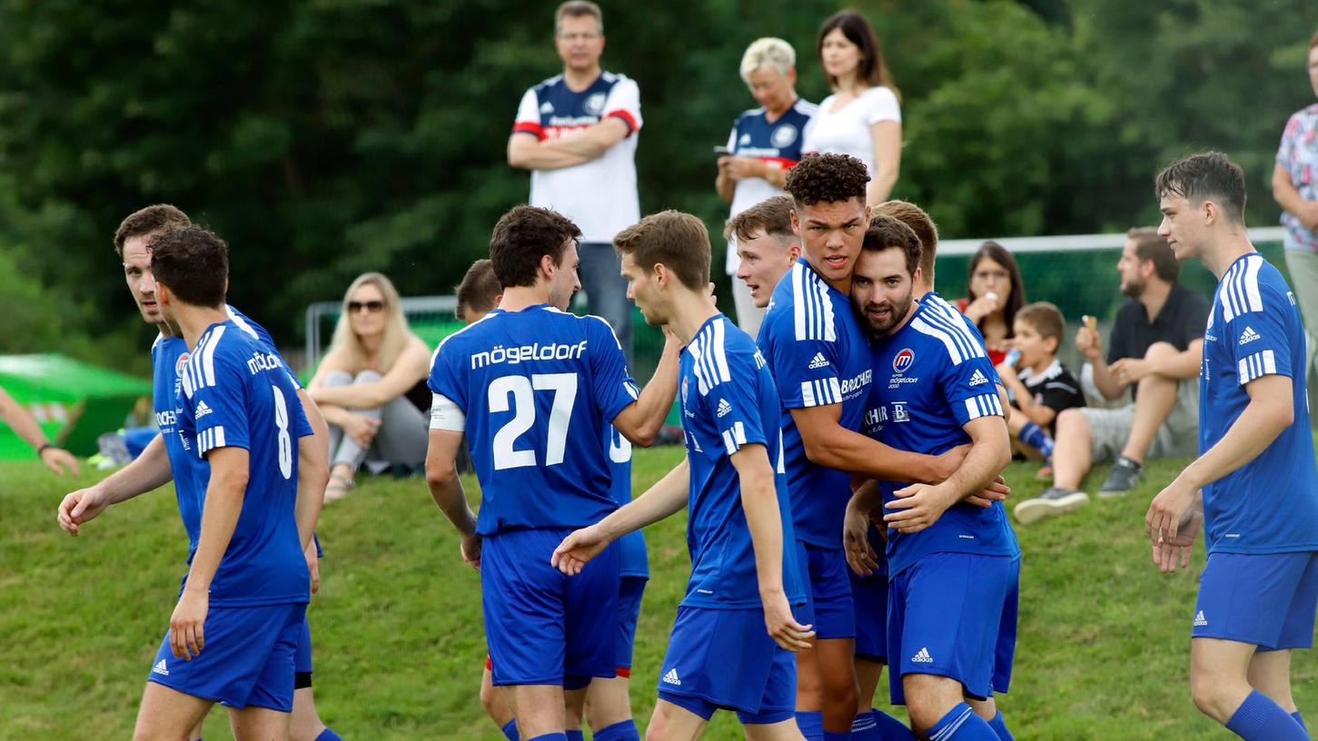 Für die Zukunft gut aufgestellt: die Mannschaft der SpVgg Mögeldorf.
Für die Zukunft gut aufgestellt: die Mannschaft der SpVgg Mögeldorf.