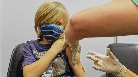 Roth/Schwabach: Weniger Infizierte, Impfstoff für Kinder und ein Omikron-Fall