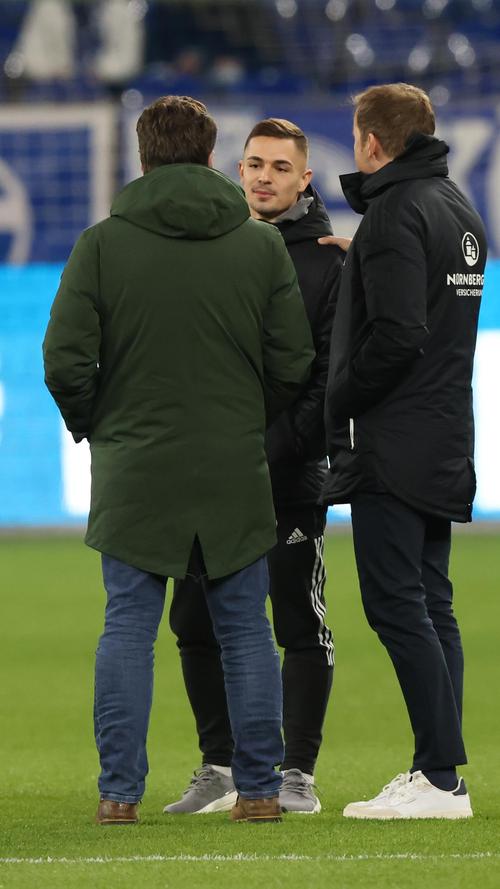 Tiefschlag auf Schalke: Bewerten Sie jetzt die Club-Profis!