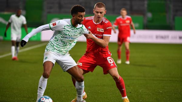 Hat sich in der Startelf festgespielt. Auch gegen Union wieder sehr engagiert und in Zweikämpfen präsent, nach vorne aber diesmal weitgehend wirkungslos. Wie das gesamte Kleeblatt.