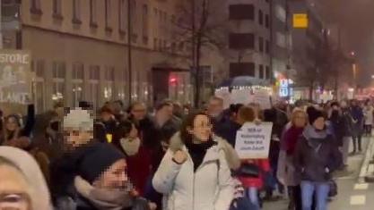 Corona-Demo in Nürnberg: Über 2000 Teilnehmer bei "Montagsspaziergang"