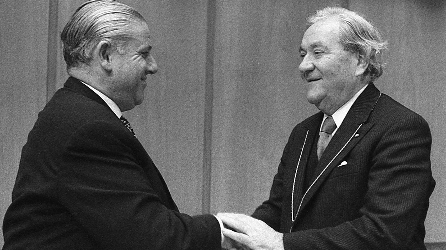 Kalenderblatt vom 16. Dezember 1971: Beweis für Pluralismus? Kalenderblatt vom 16. Dezember 1971: Beweis für Pluralismus?