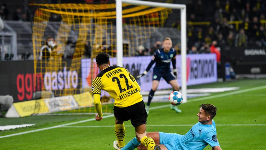 Abseitstor, Elfmeterpech und Schiri-Diskussionen: Fürth verliert in Dortmund höher als verdient