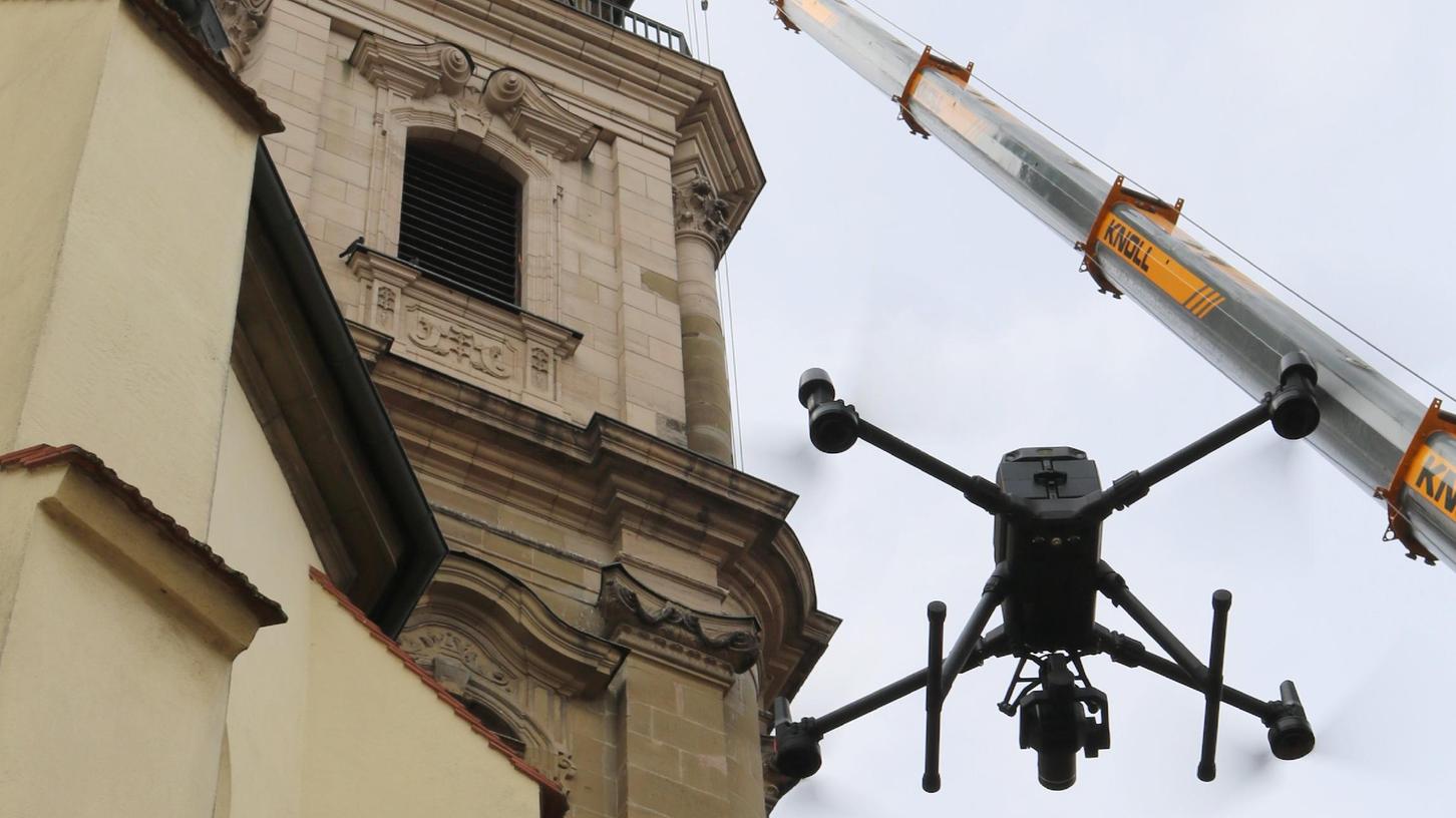 Mit dieser Drohne wurde der Kirchturm von St. Kilian abgeflogen, um die Schäden aufzunehmen.
