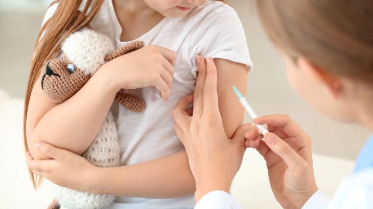 Fünf- bis Elfjähriger erhalten eine geringere Dosis des Impfstoffes von Biontech. 