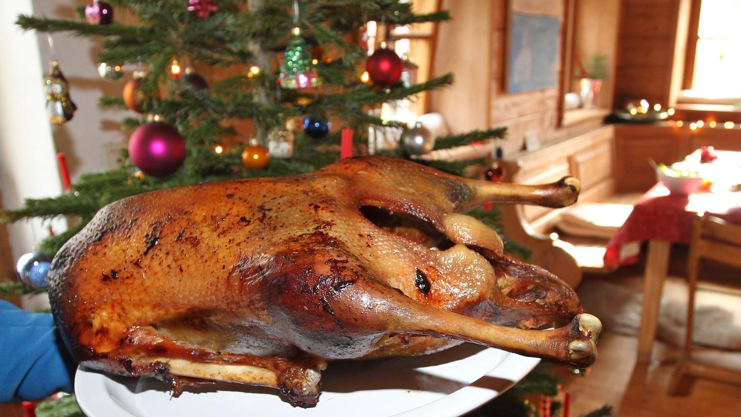 Früher war der Gänsebraten an Weihnachten in vielen Familien ein Muss. Doch immer mehr Vegetarier und Veganer haben ganz andere Erwartungen an das Festtagsmenü.
Früher war der Gänsebraten an Weihnachten in vielen Familien ein Muss. Doch immer mehr Vegetarier und Veganer haben ganz andere Erwartungen an das Festtagsmenü.