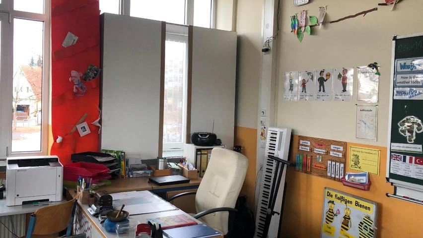 Man könnte es für einen Schrank halten, tatsächlich sorgt diese Verkleidung für virenfreie Luft. Man könnte es für einen Schrank halten, tatsächlich sorgt diese Verkleidung für virenfreie Luft.