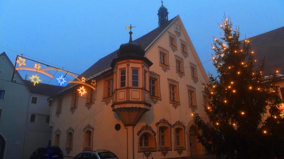 Weihnachtsaktion der Altstadtfreunde: Nachts leuchtet nicht nur der Stadtgraben in Gräfenberg