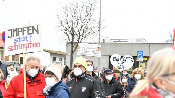 Für Solidarität, fürs Impfen, gegen rechts: Am Montag ist vor dem Neumarkter Rathaus eine Demo 