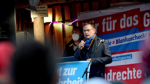 AfD-Chefin Alice Weidel und ihr Co-Vorsitzender Tino Chrupalla waren Hauptredner auf der Kundgebung.