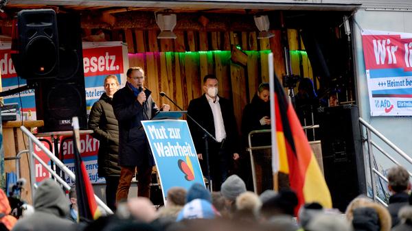 AfD-Chefin Alice Weidel und ihr Co-Vorsitzender Tino Chrupalla waren Hauptredner auf der Kundgebung.