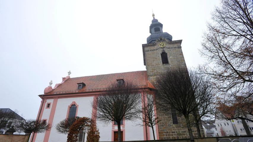 Die Kirche St. Ottilie und St. Johannes der Täufer in Forchheim-Kersbach wurde frisch renoviert.