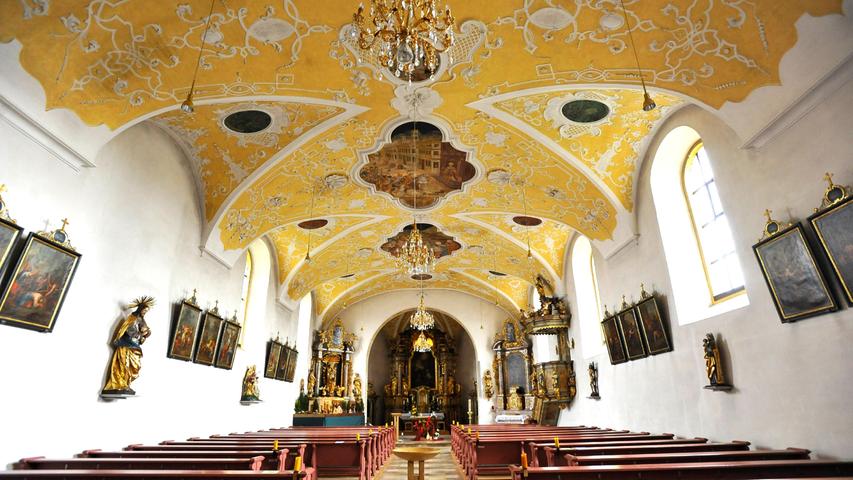 Ein barockes Glanzstück ist die Heilig Dreikönig Kirche in Burk.