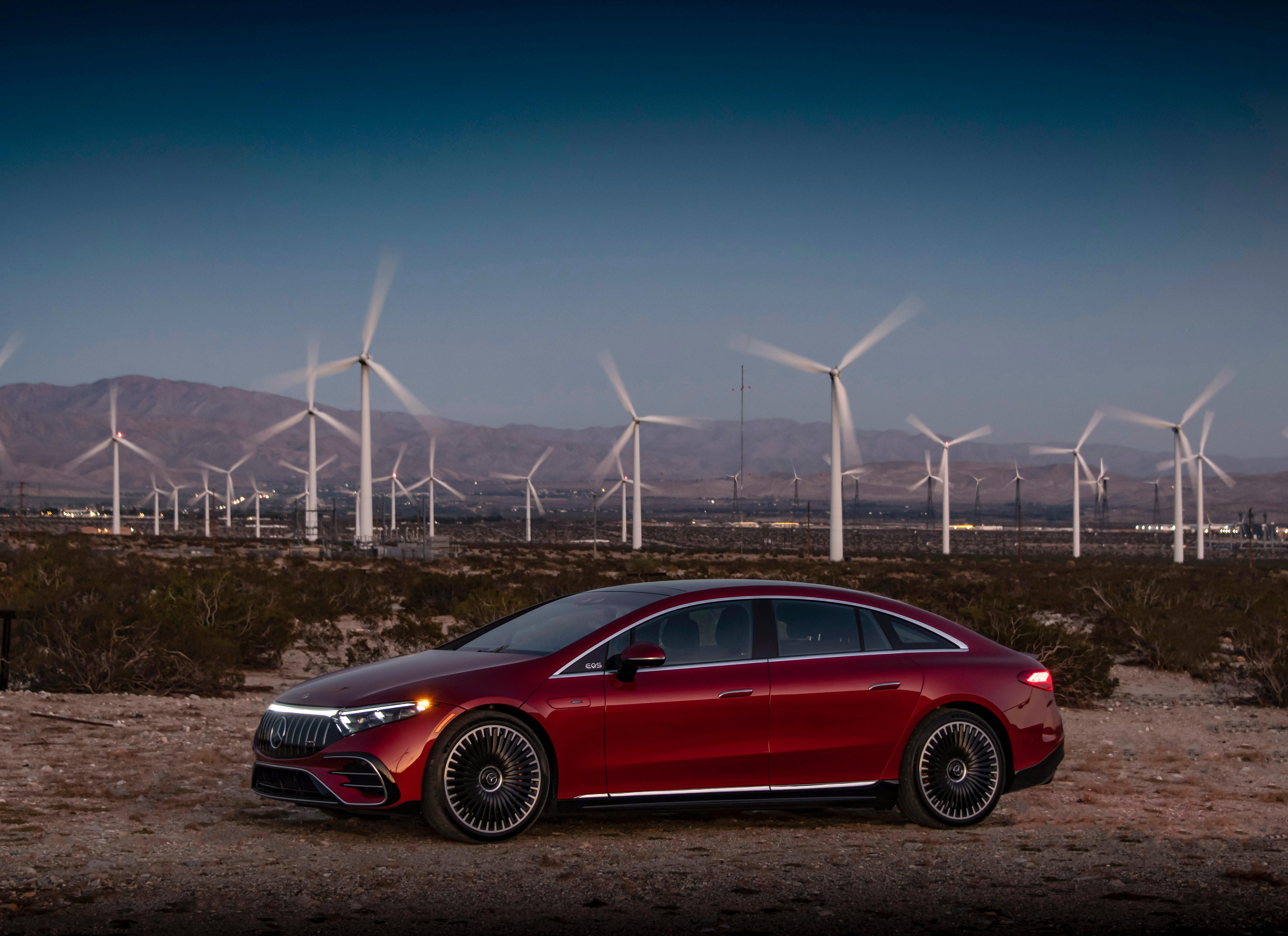 In Fahrleistung übersetzt bedeutet das 3,4 Sekunden für den Standardsprint von 0 auf 100 km/h sowie eine (abgeregelte) Spitze von 250 km/h.